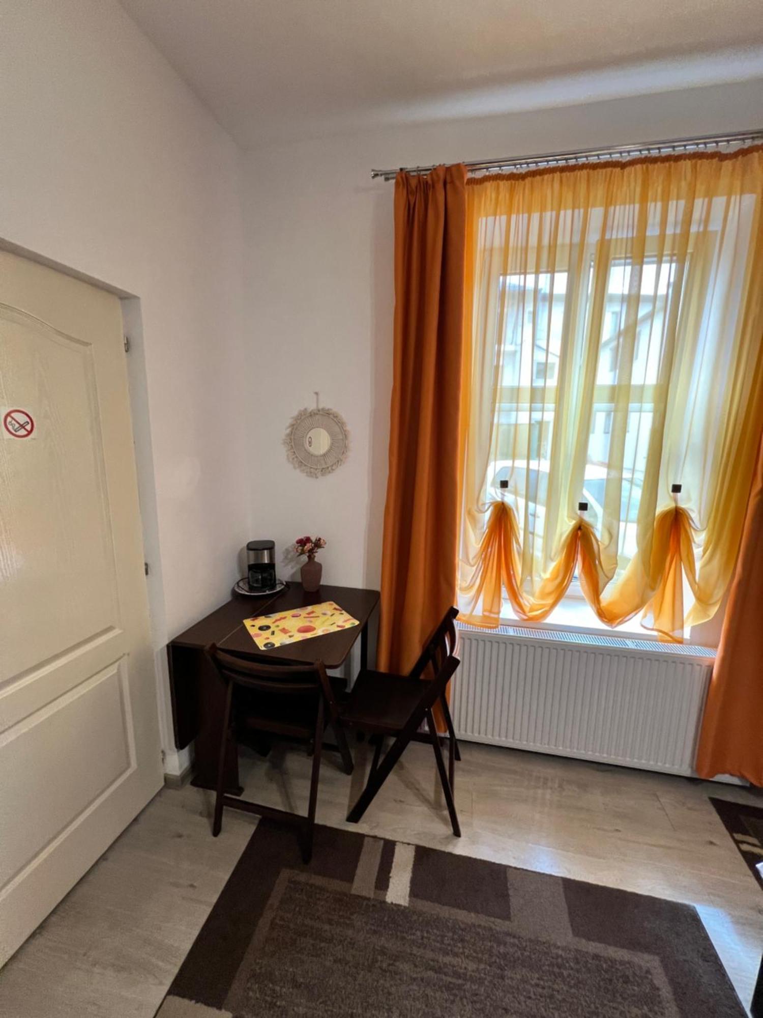 Ferienwohnung Vio'S Getaway Hermannstadt Exterior foto