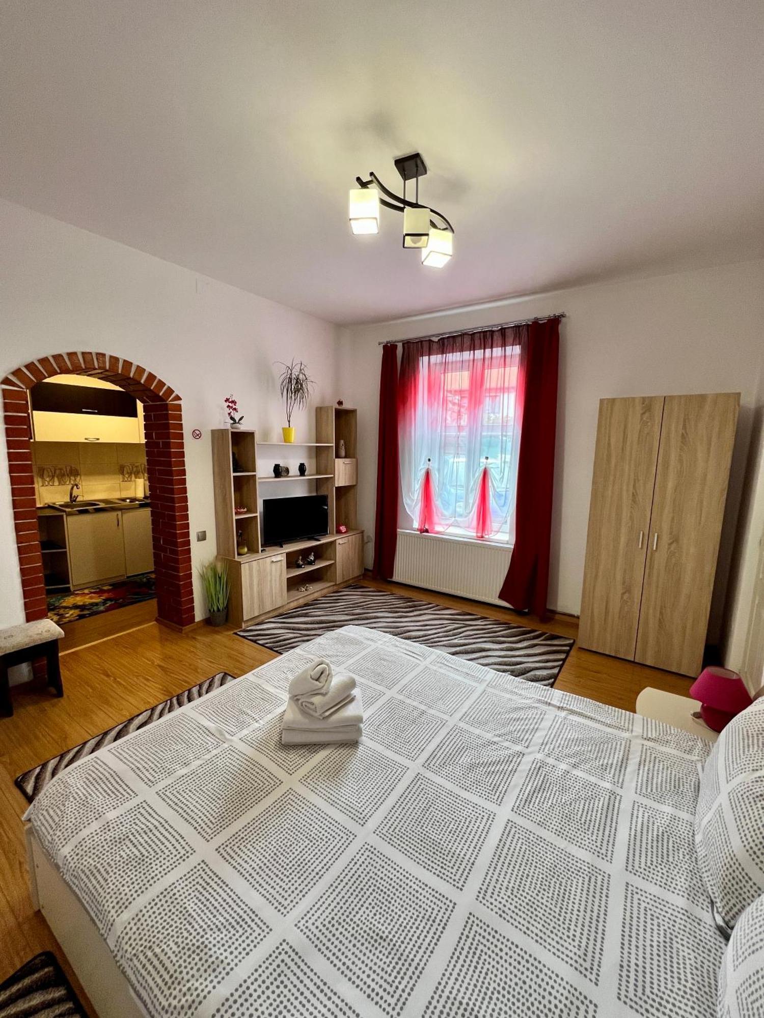 Ferienwohnung Vio'S Getaway Hermannstadt Exterior foto