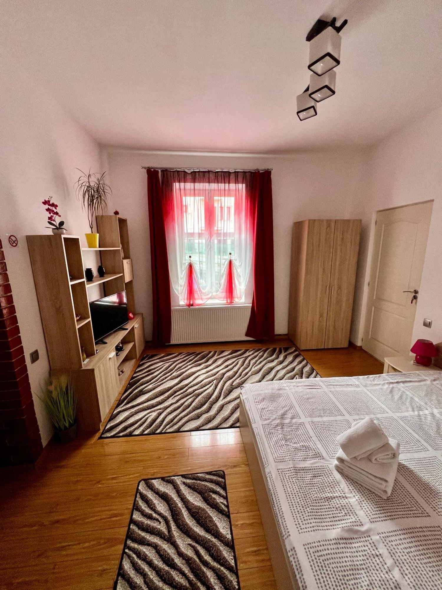 Ferienwohnung Vio'S Getaway Hermannstadt Exterior foto